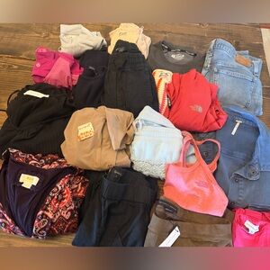Resellers lot 18 piece bundle- womens clothes